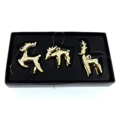 3 Rennes À Suspendre En Verre De Couleur Doré Reflet Argenté, Orangé Thème Noël 5 3 Rennes À Suspendre En Verre De Couleur Doré Reflet Argenté, Orangé Thème Noël -Promos Creavea Boutique 3 rennes a suspendre en verre de couleur dore reflet argente orange theme noel p 3