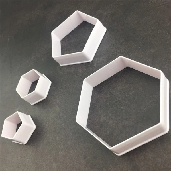 4 La Taille Des Hexagones Joueur De Football, 3D En Plastique De Chocolat Savon Gâteau, Fondant L'Ar 5 4 La Taille Des Hexagones Joueur De Football, 3D En Plastique De Chocolat Savon Gâteau, Fondant L'Ar – Image 5