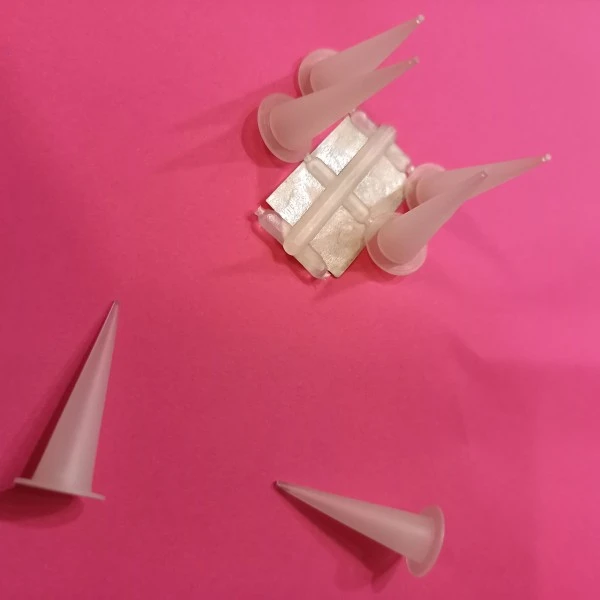 Embout Ou Pointe Calibrée Pour Tube De Peinture 2 Embout Ou Pointe Calibrée Pour Tube De Peinture – Image 2