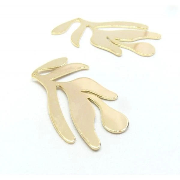 PS110114227 PAX1 Pendentif - Feuille 39mm - Cuivre Plaqué OR 18KT 1 PS110114227 PAX1 Pendentif - Feuille 39mm - Cuivre Plaqué OR 18KT